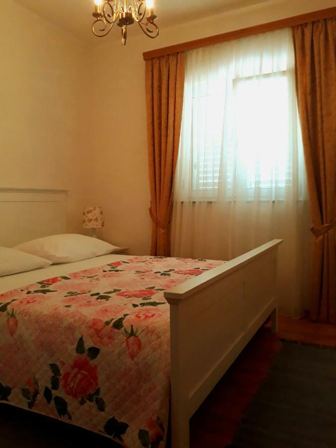 Apartment Vrisak *