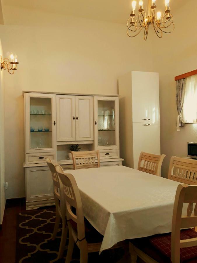 Apartment Vrisak *